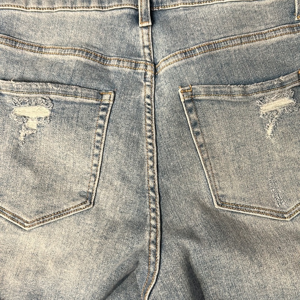 Windsor distressed denim shorts - Picture 8 of 11